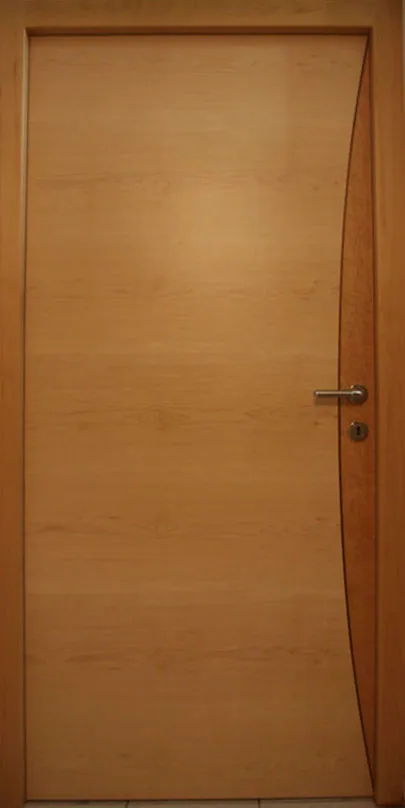 Glatte Innentür aus hellem Holz